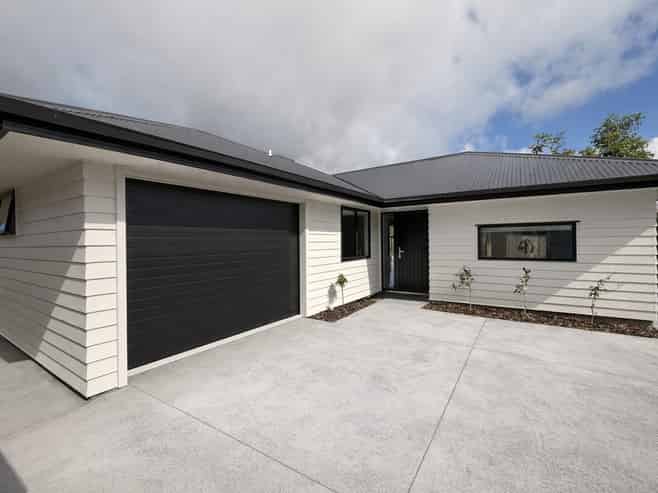 20B Tawa Street, Hilltop