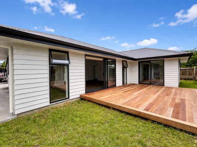 20B Tawa Street, Hilltop