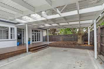 537 Ferguson Street, Terrace End