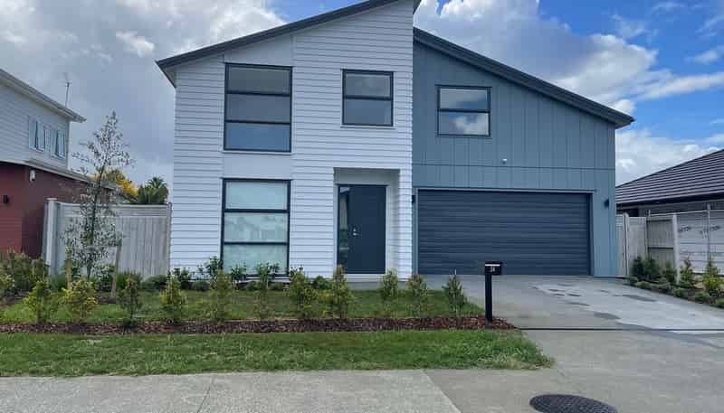 54 Waituarua Drive, Takanini