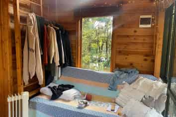 Kutir Cabin/122 Lone Kauri Road, Karekare