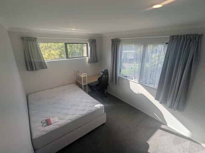 24C Tui Crescent, Manurewa