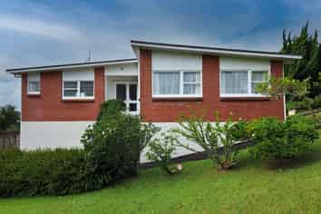 18 Shanaway Rise, Hillcrest