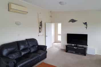 18 Shanaway Rise, Hillcrest