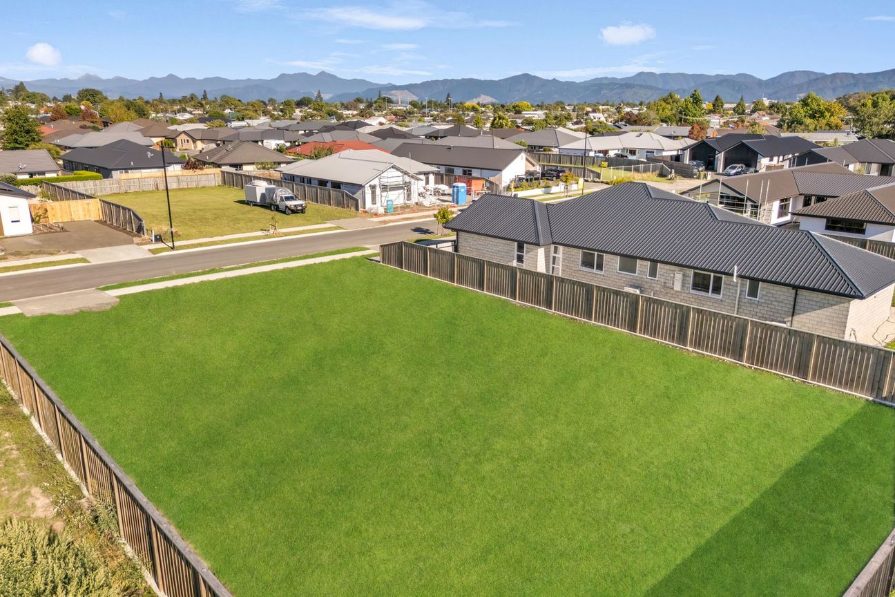 A blank canvas in a great location! - Aanzicht 3