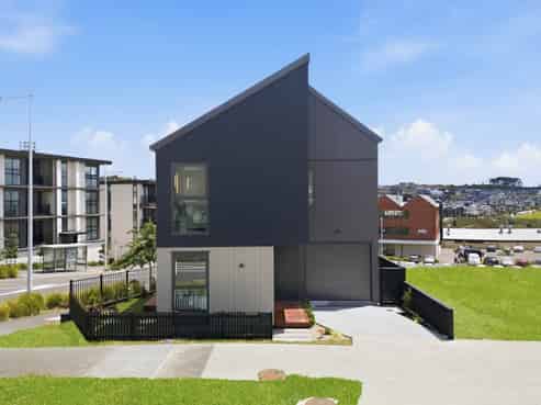 2 Kiokio Street, Long Bay