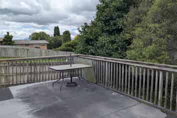 15B Mountain Road, Western Heights