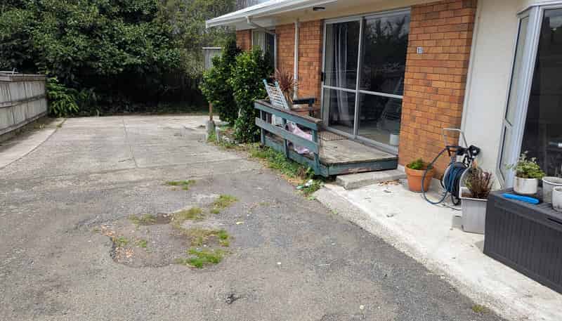 15B Mountain Road, Western Heights