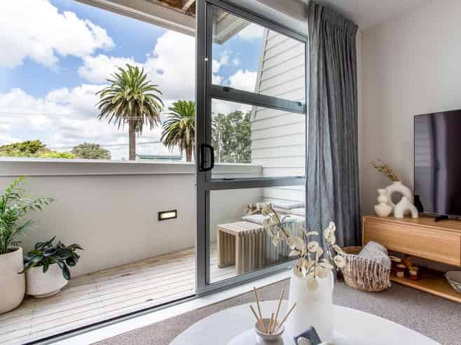 25/3 Riverside Road, Orewa