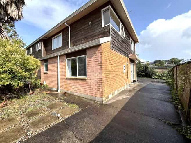 Downstair/43A Richard Farrell Avenue, Remuera