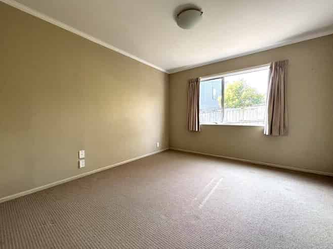 Downstair/43A Richard Farrell Avenue, Remuera