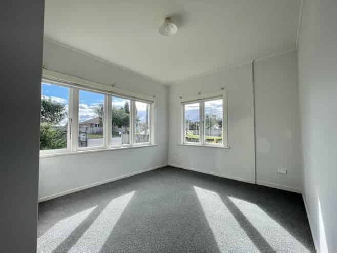 13 Reid Road, New Lynn