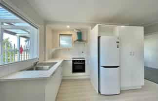 13 Reid Road, New Lynn