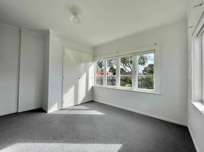 13 Reid Road, New Lynn