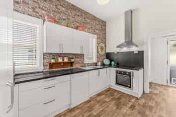 202 wai-iti road Timaru, Highfield