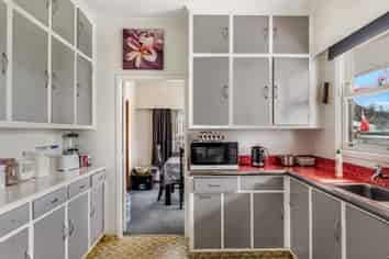 6 Lewis Street, Inner Kaiti