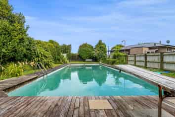 19 Clifford Road, Eltham