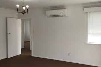 12 Ted William Street, New Windsor