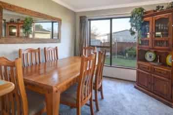 17 Wickliffe Street, Mosgiel