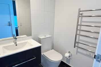 1007B/8 Lakewood Court, Manukau