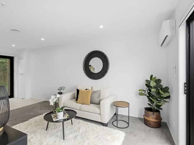 5/4 Johnston Grove, Taita
