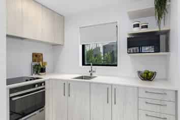 5/4 Johnston Grove, Taita