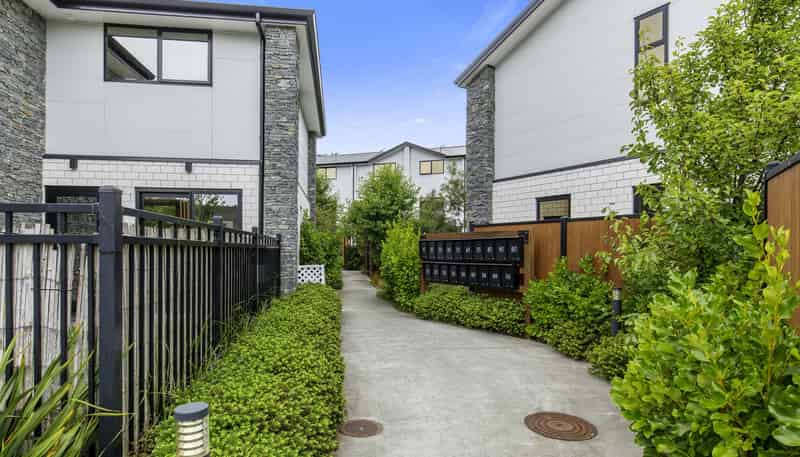 5/4 Johnston Grove, Taita