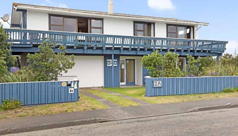 2 A Marine Parade, Otaki Beach