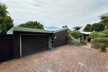 8 Hartley Terrace, Massey