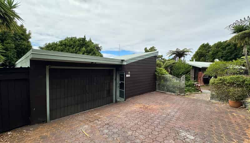 8 Hartley Terrace, Massey