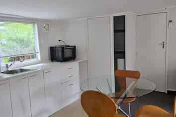 Flat 1/9A Kopanga Road, Havelock North