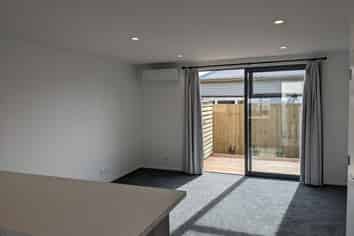 2/37 Grafton Street, Waltham