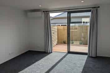 2/37 Grafton Street, Waltham