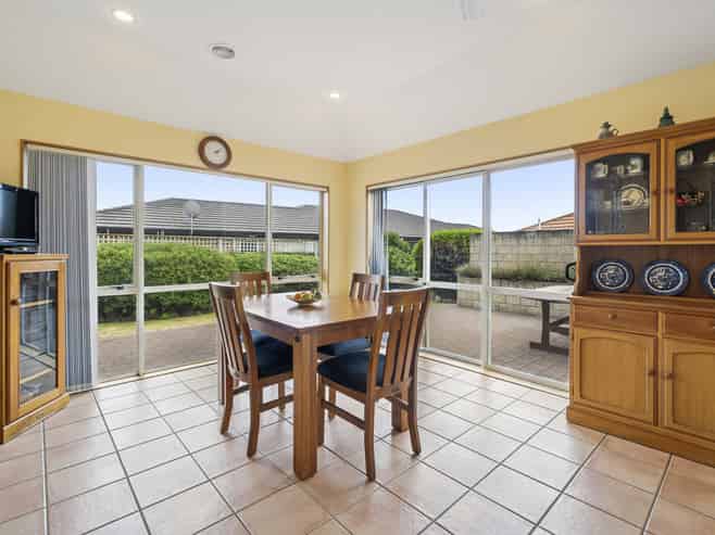 21 Kotuku Drive, Paraparaumu Beach