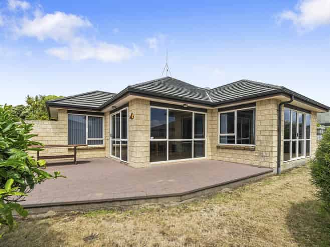 21 Kotuku Drive, Paraparaumu Beach