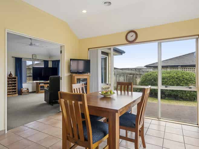 21 Kotuku Drive, Paraparaumu Beach