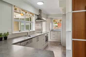 8 Esperance Street, Saint Albans