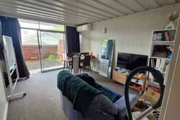 2/2 Hammond Street, Hamilton Central