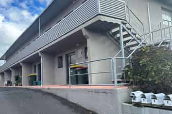 2/2 Hammond Street, Hamilton Central