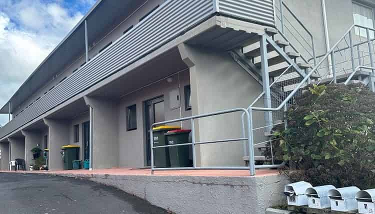 2/2 Hammond Street, Hamilton Central