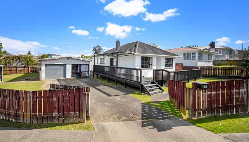 43 Beaumonts Way, Manurewa