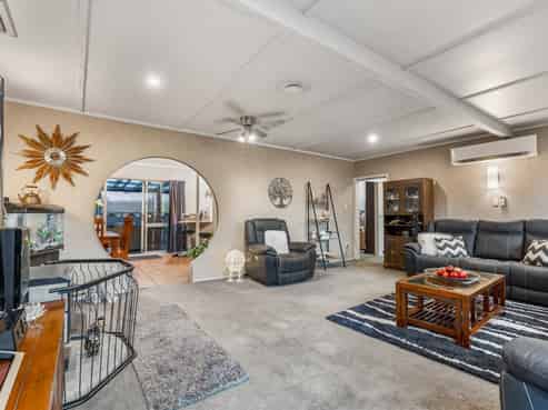 16 Ribblesdale Road, Henderson