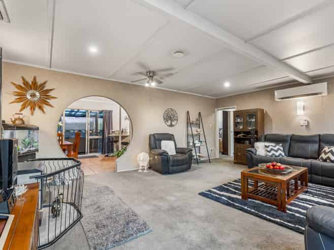 16 Ribblesdale Road, Henderson