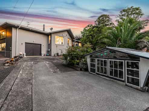 16 Ribblesdale Road, Henderson