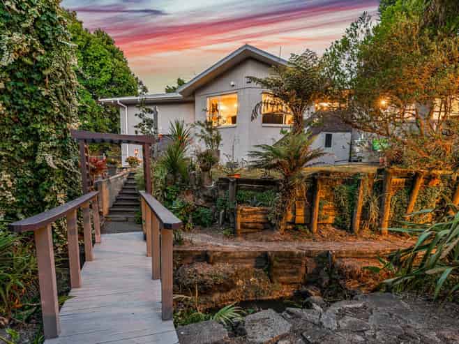 16 Ribblesdale Road, Henderson