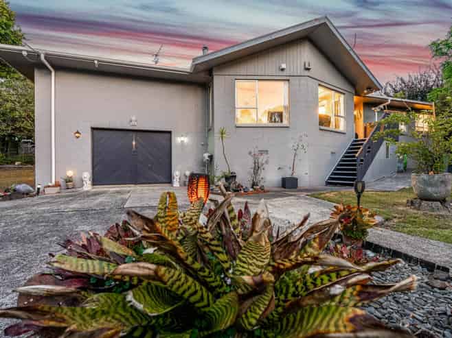 16 Ribblesdale Road, Henderson