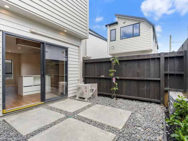 1/59 Godley Road, Green Bay