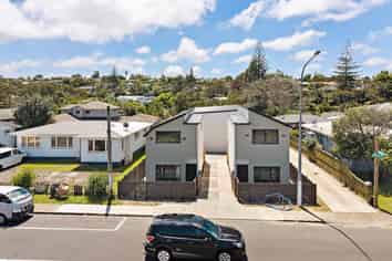 1/59 Godley Road, Green Bay