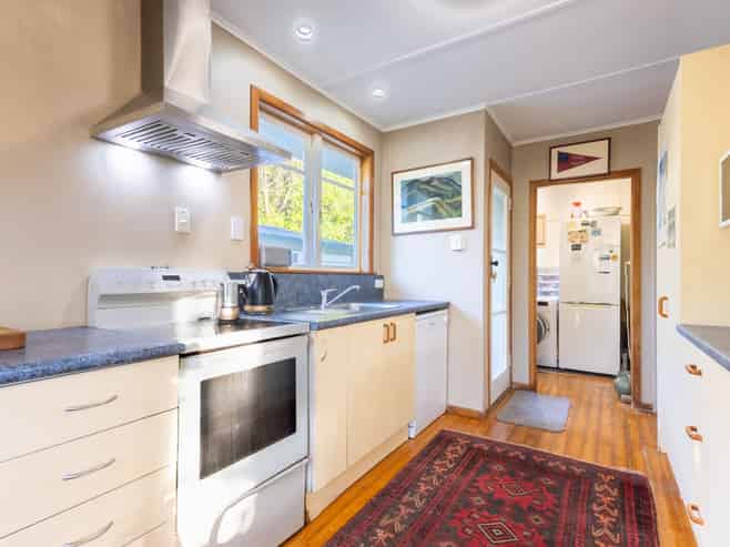 5 Leinster Avenue, RAUMATI SOUTH