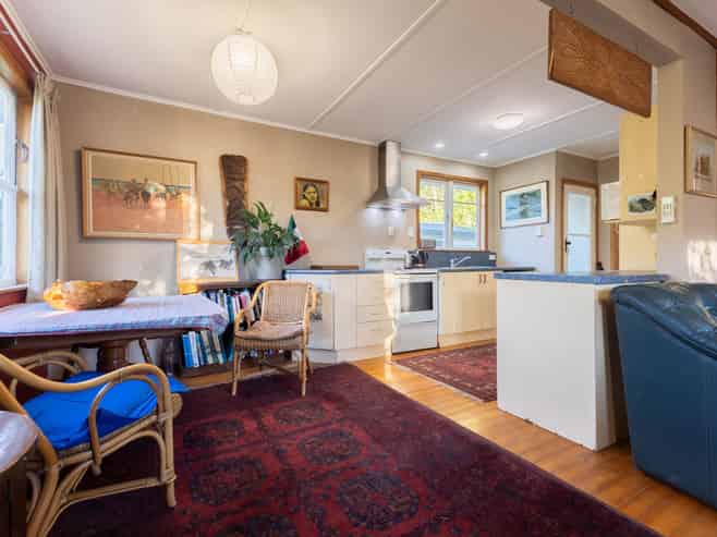 5 Leinster Avenue, RAUMATI SOUTH